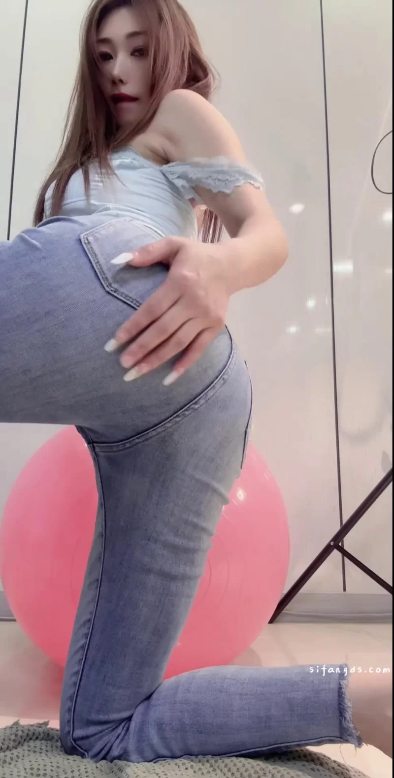 美女御姐 快手主播 内蒙古糖宝 私定福利骆驼趾骚顶舞 极限自摸【6V+1.59G】