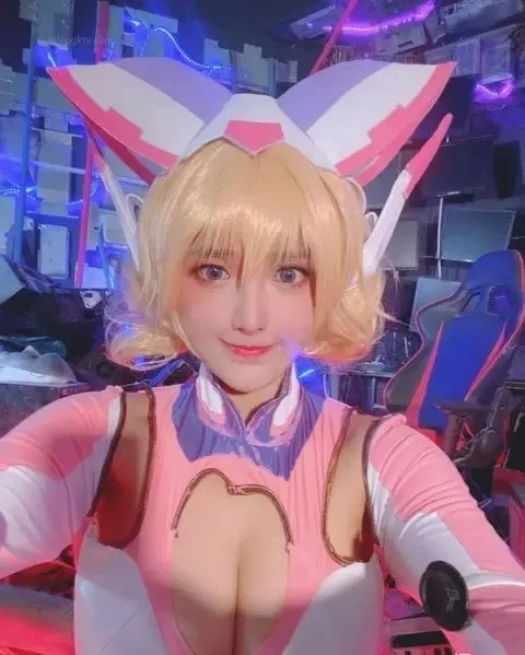 国产coser 古阿扎微密圈写真合集【npv+20g+】