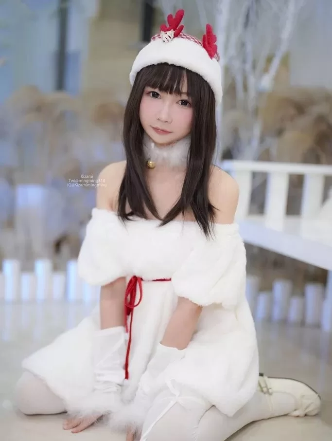 国产coser 铭铭Kizami写真合集【npv+17.2g】