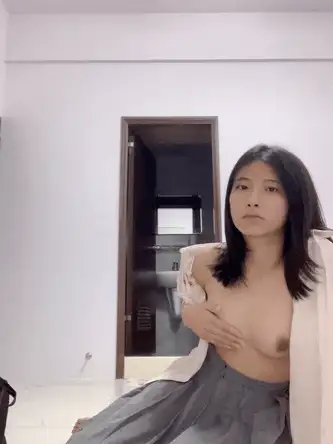 自拍 云盘泄密，冒充模特大赛评委，忽悠小姐姐脱光了看鲍鱼【152P20V+558m】
