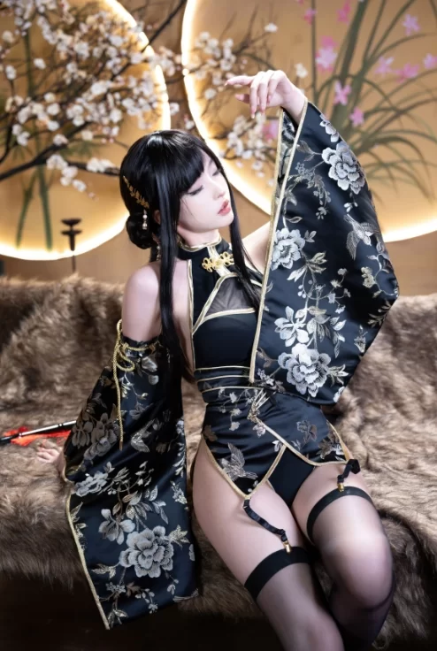 国产coser 清水由乃 - 金枝玉叶 40P-566M【40P+566M】