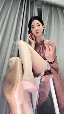 美腿/足控 玩物[第一视角][千千]破洞丝袜裸足炸 250710【2v+171m】