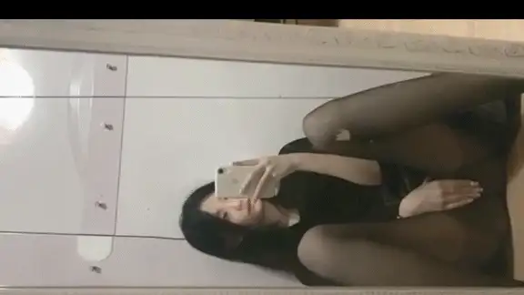 自拍 反差泄密嫩妹小姐姐外表清纯床上风骚极品蜜桃小丰臀【41V,307P+11.8G】