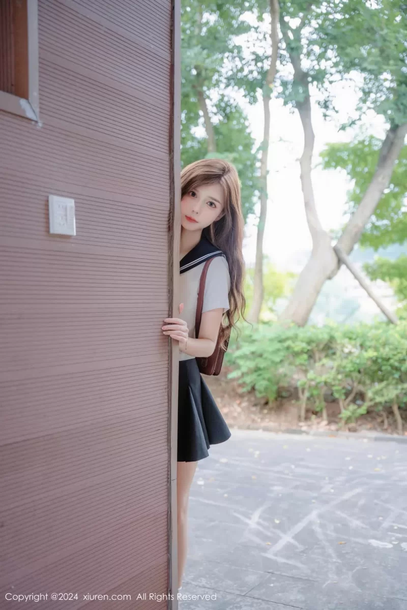 国产模特 新人模特拍黄瓜girl性感JK制服露白色蕾丝内衣秀曼妙身姿【82p+8.22mb】