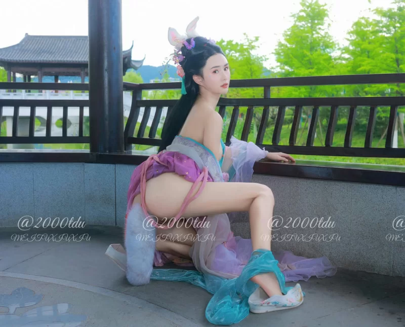 美女御姐 [艾希儿]超美女神 大尺度唯美露三点写真+视频【120P+6V+522M】