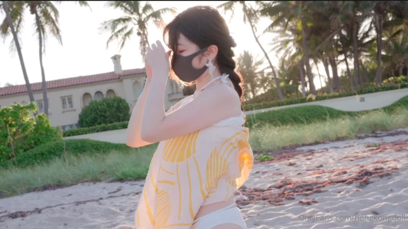 高颜值 玩偶姐姐 6，7月 onlyfans订阅视频《同居的秘书》+海边更衣室【3+2.79G】