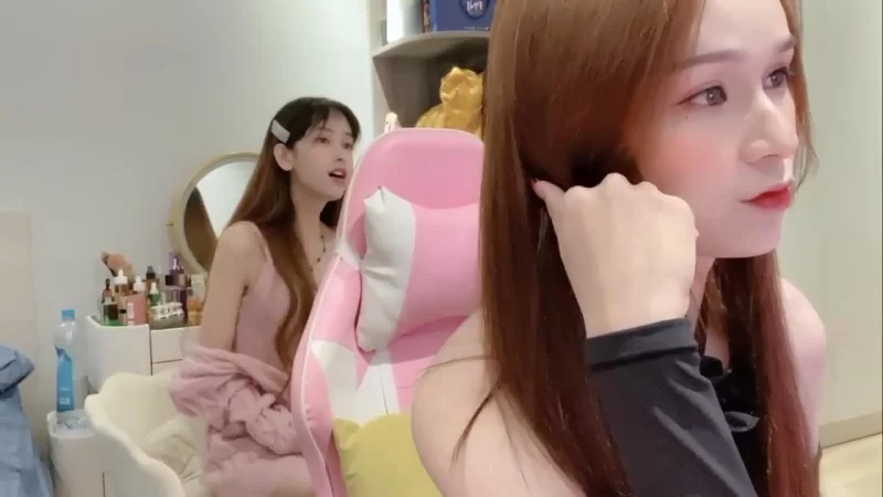 美女御姐 ST专卖店[ANNA102]白虎女神，不看后悔，神仙颜值，小美【5v+2.79g】