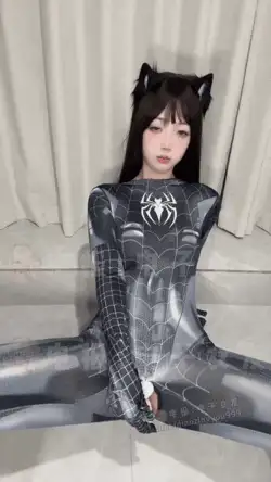 自拍 B站超清纯网红萌妹奶芙[兔叽兔姬]各种精致服装淫靡自慰【3V+690MB】