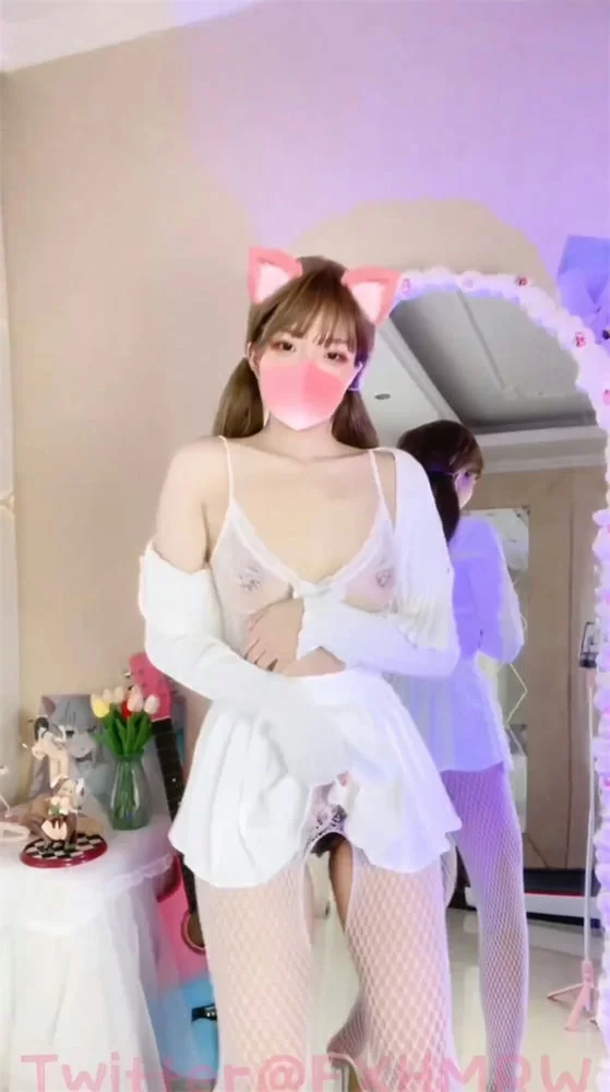 福利姬 [可爱哆(小仙云儿) @FXHMRW]裸舞小包【10V+189M】