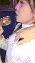 自拍 啊啊我不行了 逼毛超級濃密 在ktv邊唱歌邊被無套輸出内射 騷逼摳的尿尿狂噴【1+1.3g】