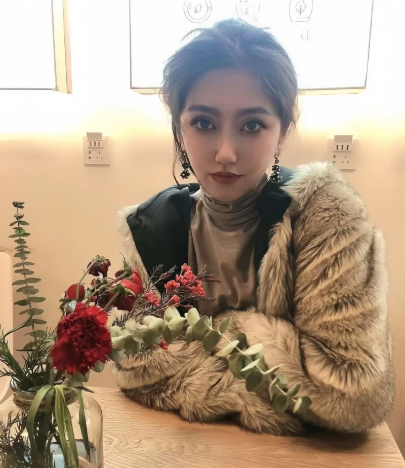 自拍 [原档泄密]被金主爸爸包养的校花宠物，穿着各种情趣【10V33P+784M】