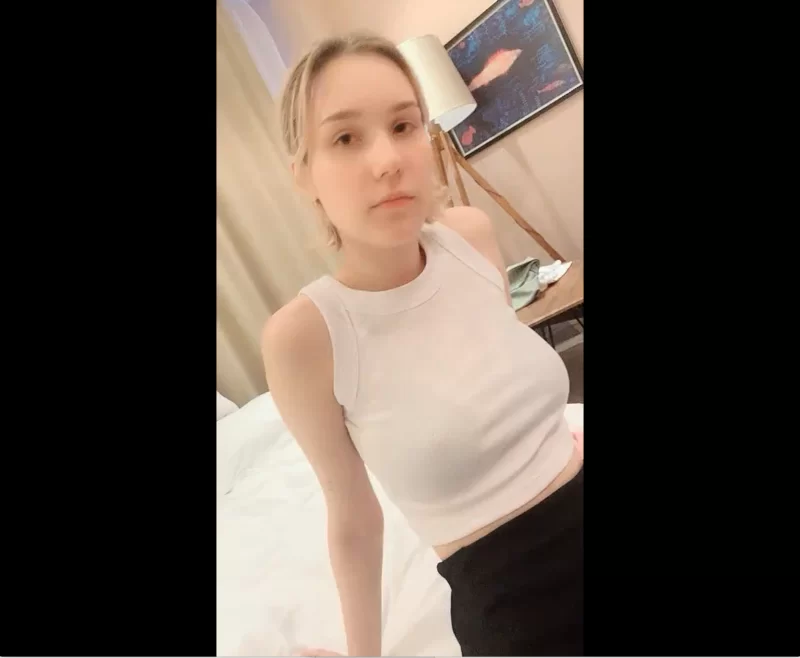 美女御姐 极品19岁小仙女全身粉嘟嘟，被猛插嫩穴无套内射【1v+390M】