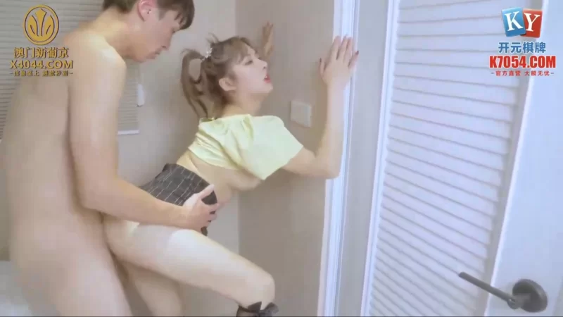 有剧情的 XSJKY-014 強逼女大學生以性抵租-李娜娜【1v+152.58m】