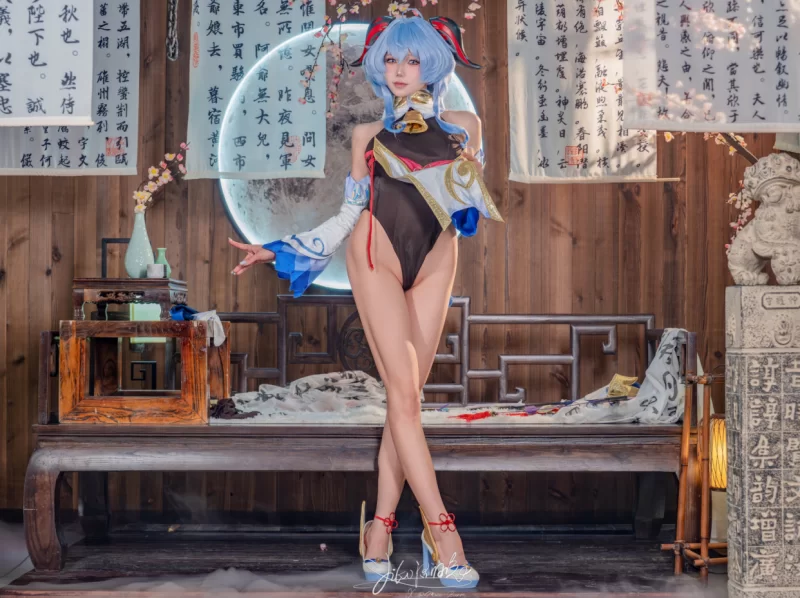 福利姬 咬一口兔娘_循循守月 甘雨&洛春赋[76P+1V]【76P+1V+2.2g】