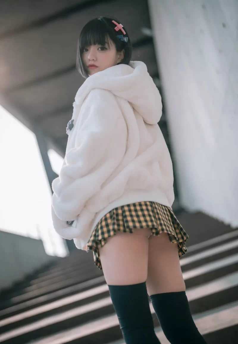 日韩coser Jenny (정제니)写真合集【npv+69.3g+】