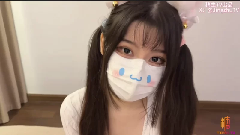 合法萝莉 极品身材感觉全是纯天然的感觉，就连这个批也是白嫩白【1+1.7G】