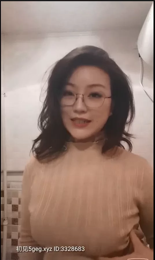 熟女少妇 肉感大屁股 色情说书人 [成熟海归老师]【50P+16G】