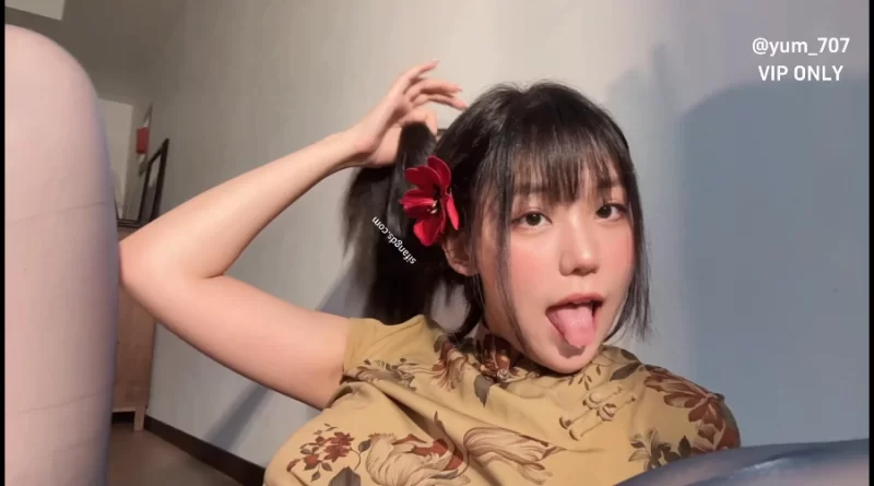 合法萝莉 美少女玉米新作，这次是旗袍露出！【2v+771m】