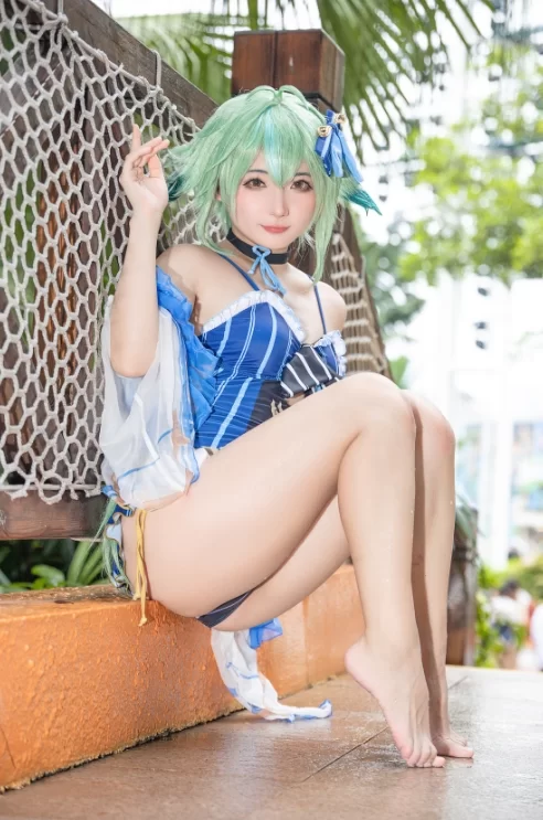国产coser 是三不是世w - 砂糖泳装 44P-129M【44P+129M】