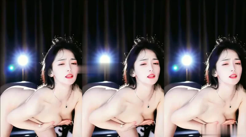 美女御姐 网易CC福利姬美女 舞蹈心儿 裸舞 脱衣舞 首次漏三点视频【2v+1.83g】