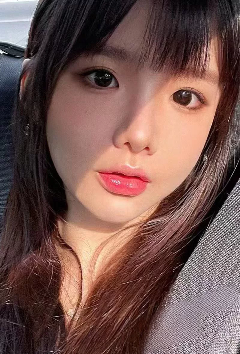 女大学生 [某某门事件]第387弹 大连商务职业学院极品校花 孙雅琪【2+558MB】