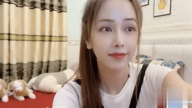 美女御姐 Stripchat逆天颜值anna102 闺蜜双秀全裸诱惑,携手闺蜜，互相【14v+5.68g】
