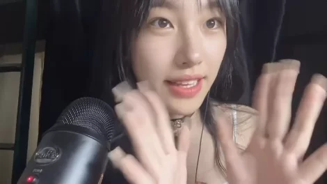 ASMR 璐璐哄睡屋_白色吊带_刮擦+一些口腔音【1v+29m】