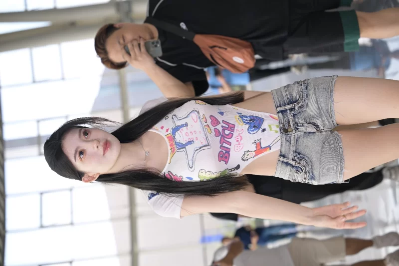 国产模特 网红车模[BB酱]街拍作品 活力甜美动人  超清原图  美腿美脚【141P+2.42G】
