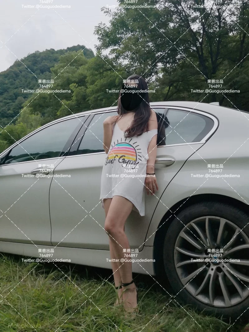 绿帽&换妻 果爸果媽 – 极品人前露出 鄉下真实勾引路人老人 [530PnV-2.【530p/60V+2.02G】