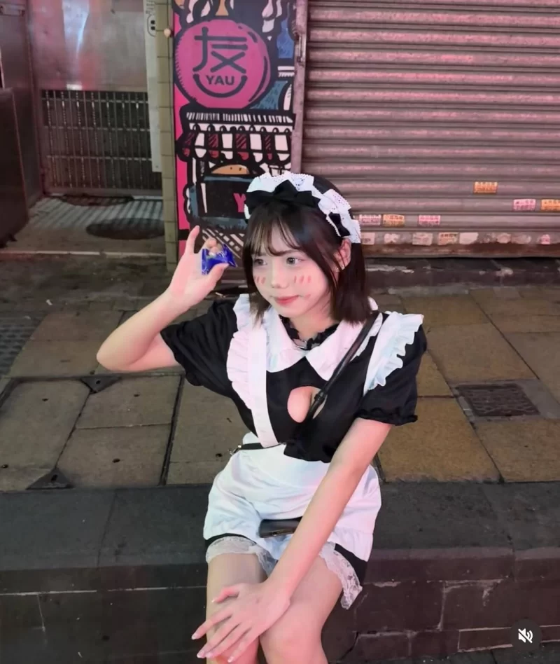 美女御姐 香港女仆咖啡店职员ccl._.06与男友啪啪流出【5v+121m】