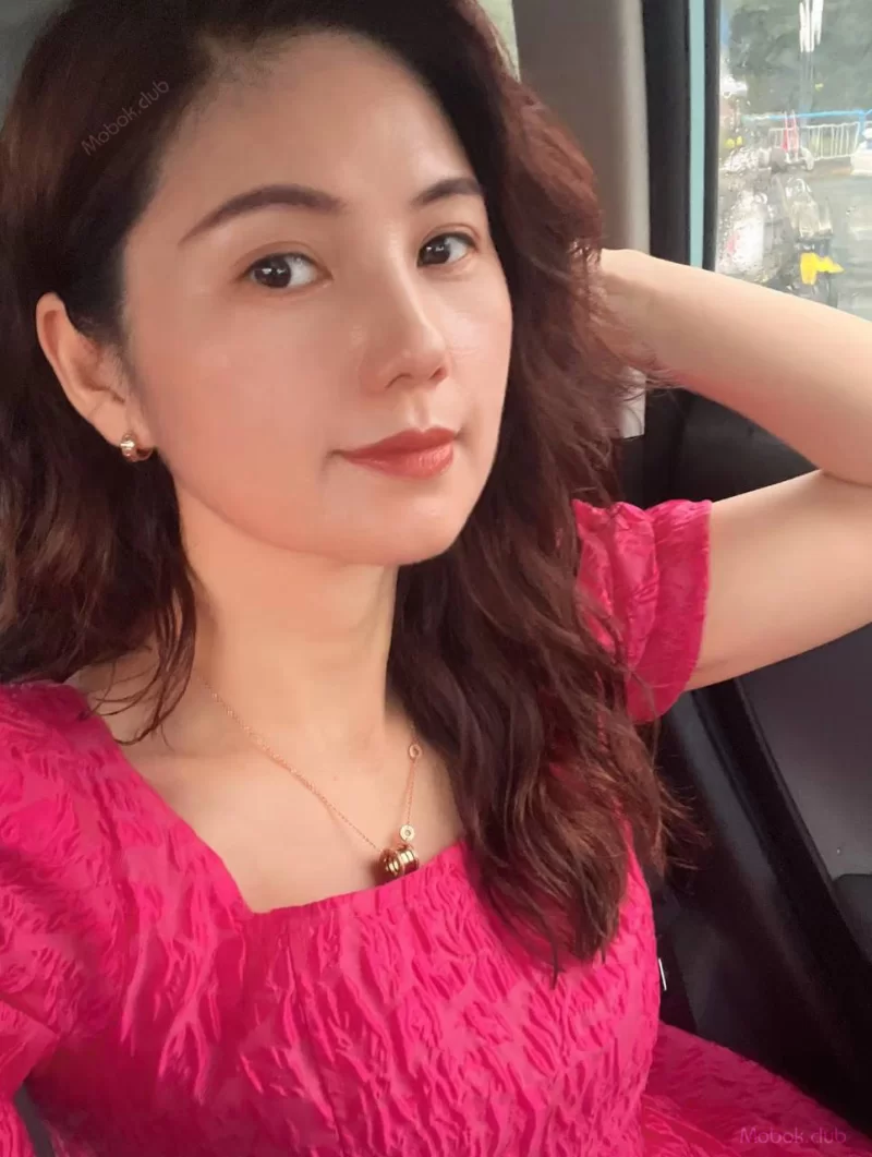 美女御姐 PUA泡良大神专约良家,优雅气质镇江少妇,呆萌乖巧大二妹流出【48P+2V+525m】