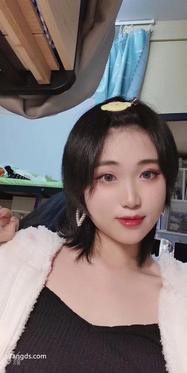 合集 来看看女神不为人知的朋友圈！真实的高颜值泄密合集412人【1453V+4167P+19G】