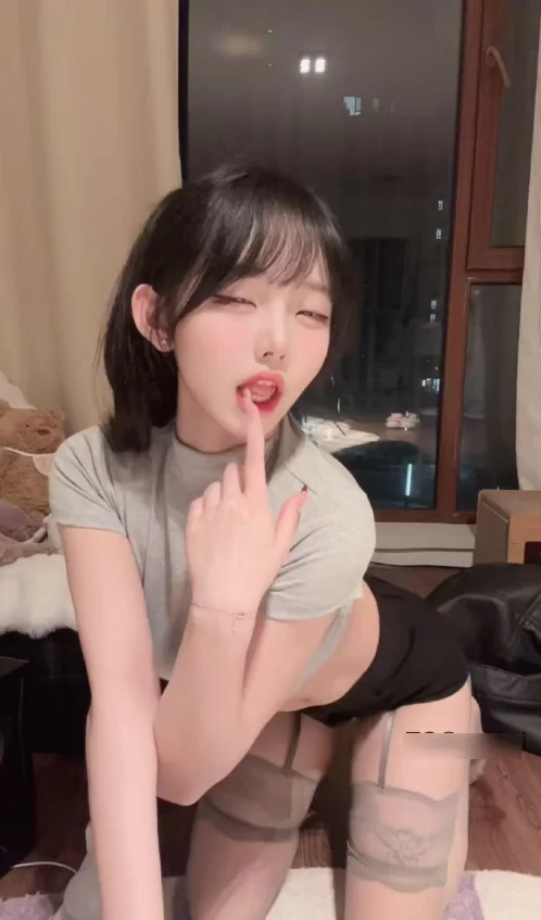 福利姬 这家伙有点骚 抖音 童锣烧 24期合集[~20250724]1币白嫖【npnv+769M】