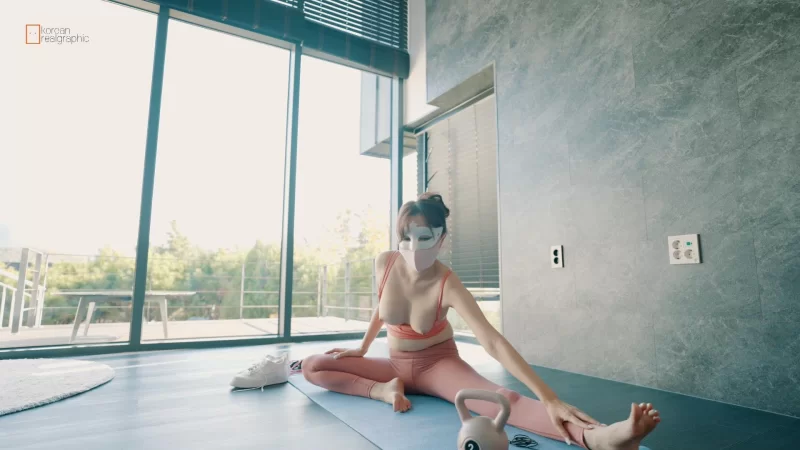 美女御姐 稀少白虎一线天馒头B白皙大奶极品女模裸体瑜伽瑜伽裤掏【1v+759m】