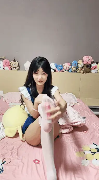 美腿/足控 玩物[第一视角][婉晴]灯 7.22【1v+353m】