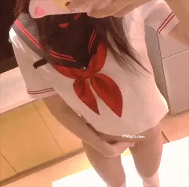 福利姬 [抖音小网红]群友投稿定制私拍紫薇 声音很嗲【1+2.6G】