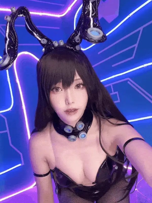 美腿/足控 ElyEE子_4月订阅 [92P+9V]【92P+9V+500m】