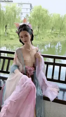 美女御姐 [艾希儿]超美女神 大尺度唯美露三点写真+视频【120P+6V+522M】
