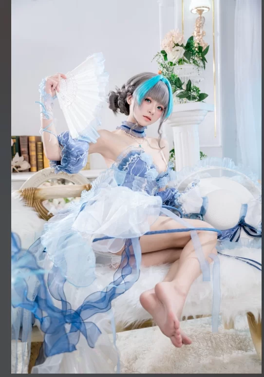 国产coser [COSPLAY/小合集] [九柒喵] 柴郡冰雪+菲比【75p+600m】