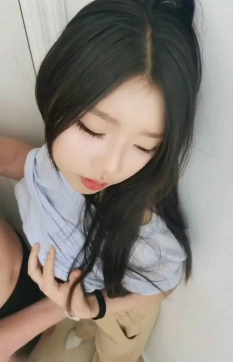 自拍 弟大物勃 妻女共侍女儿高颜值合集【56v+4g】