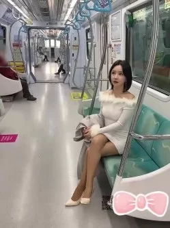 美女御姐 超颜值极品明星颜值反差女神〖sunwall〗地铁里的小荡妇勾【1v+307m】