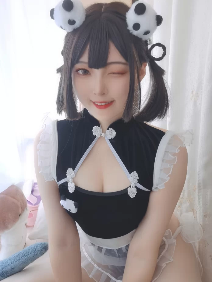 福利姬 Natsuko夏夏子_熊猫女仆 [64P+1V]【61P+1V+1g】