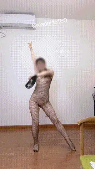 自拍 6月新品，新晋舞蹈专业舞姬[小乔，原以安]6月最新付费福利，蜂腰翘臀一字马，正反差【多p+v+1.92G】