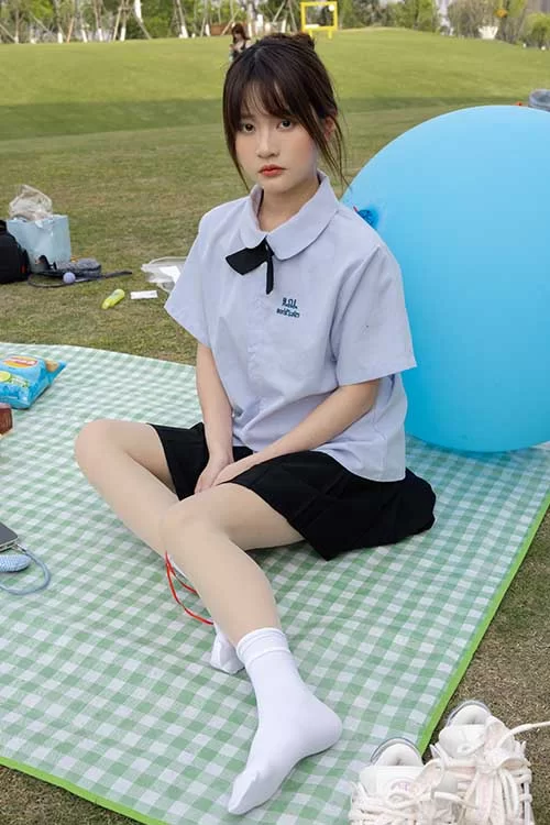 美腿/足控 她们印象-小点心-校园超短裙白棉袜学妹[182P1V-0.9G 百度网盘]【182p1v+0.9g】