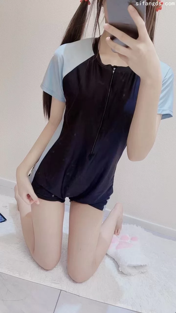 合法萝莉 『呓小涵』门槛福利，超极品合法卡哇伊小萝莉 逼脸同框紫薇福利！极品馒头鲍白虎嫩穴【113v+1.2g】
