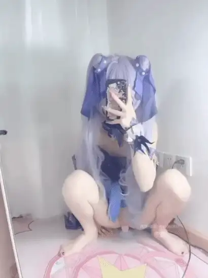福利姬 小穴真粉嫩，感觉被玩的有点大了??【1+36M】