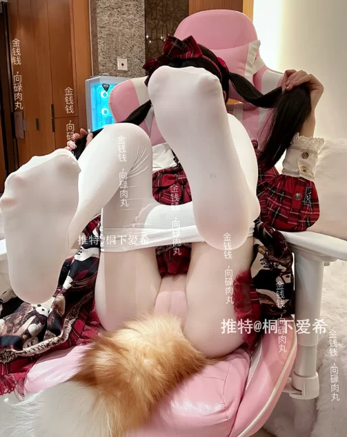 合法萝莉 足交小萝莉桐下爱希福利合集31P30V5G【3130+5G】