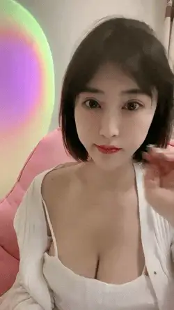 美女御姐 纯纯大绿播  崽崽儿 夜深人静偷偷开了收费视频福利【2V+2G】