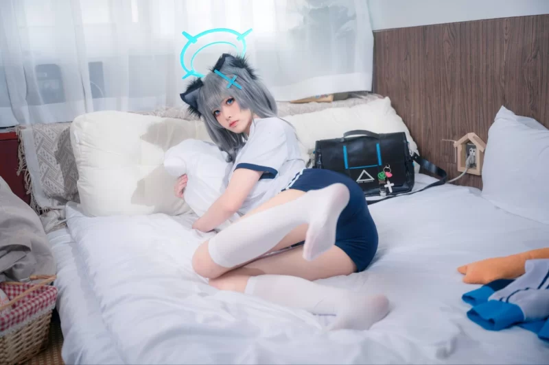 国产coser 九柒喵 体操服白子 [17P 67MB]【17P+67M】