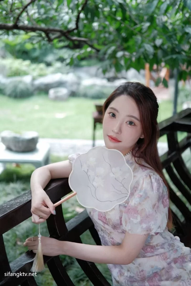 合集 来看看女神不为人知的朋友圈！真实的高颜值泄密合集412人【1453V+4167P+19G】